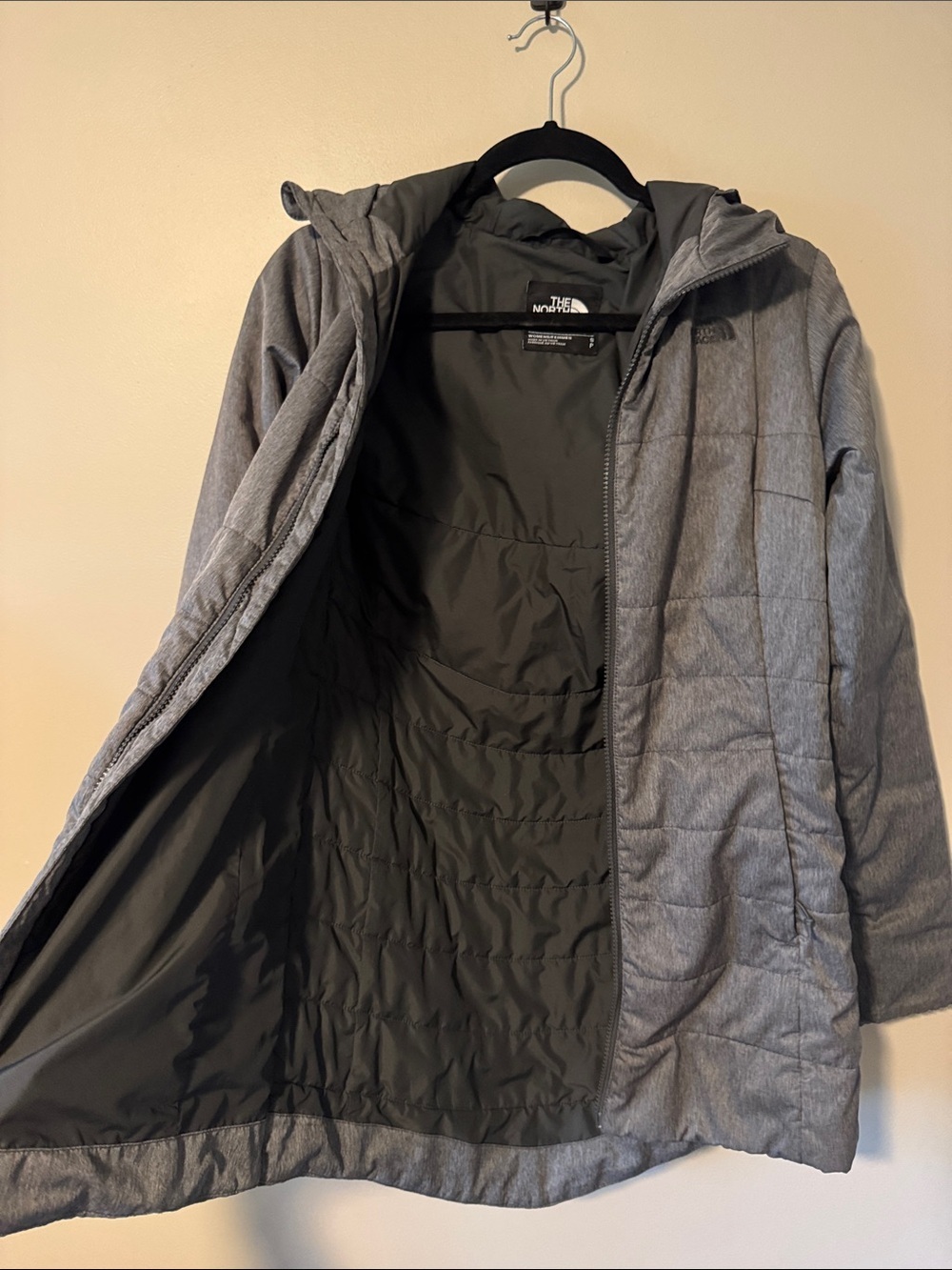 The North Face Hooded Jacket - Picture 4 of 6